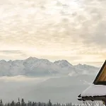 Udanypobyt Dom Forest Prestige House