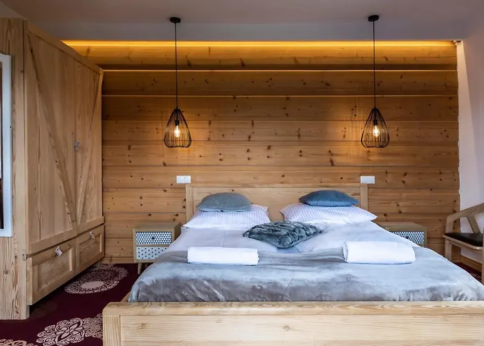 Udanypobyt Dom Forest Prestige House וילה